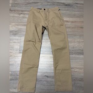Old Navy Ultimate Tech Slim Built in Flex Tan 28/30 Chinos Pants